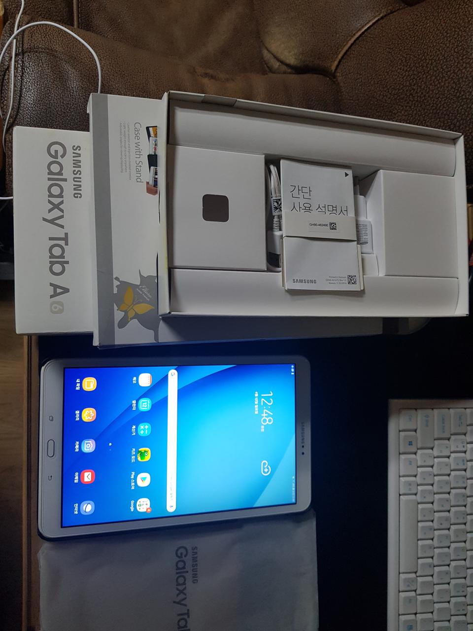 갤럭시탭A6 10.1 (SM-T580) wifi 32G팝니다..