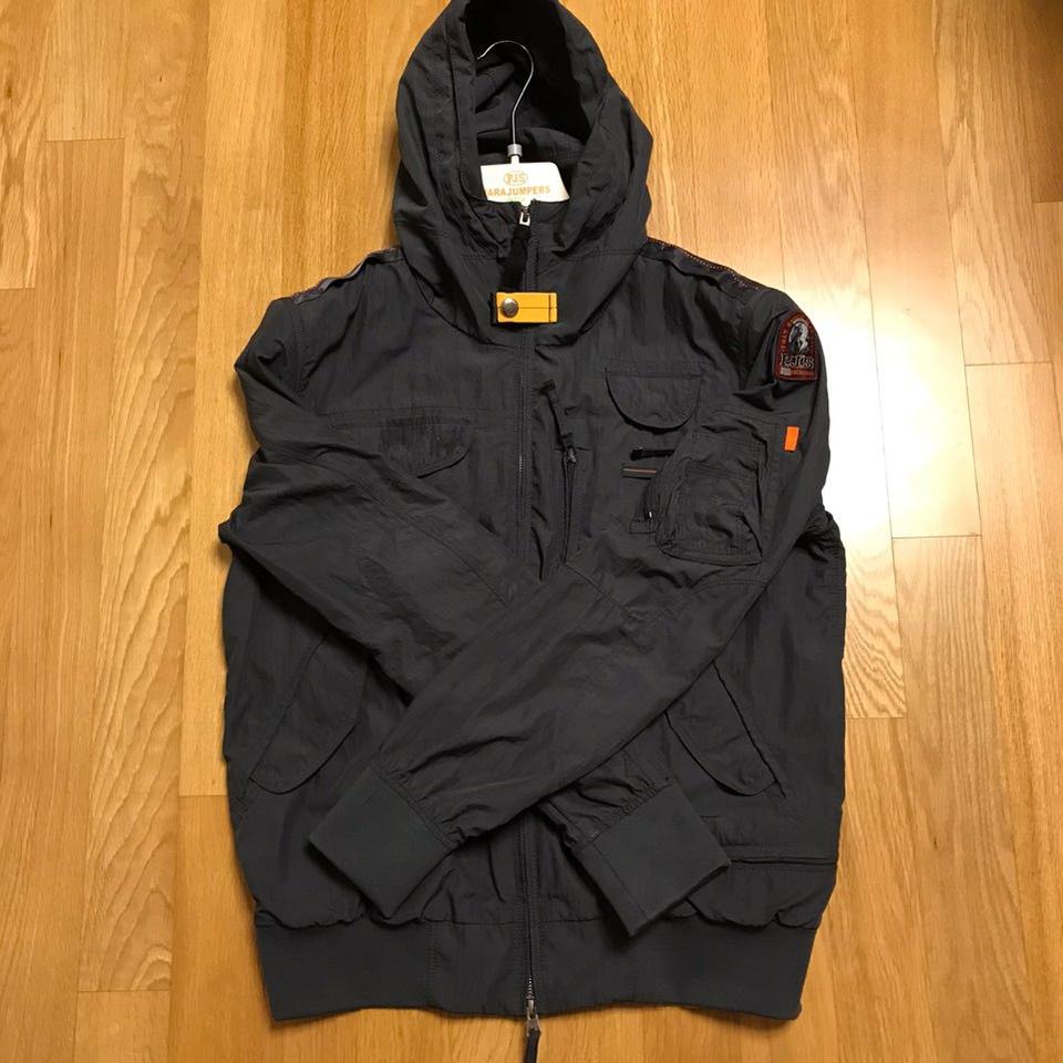 파라점퍼스 20ss 고비 바람막이