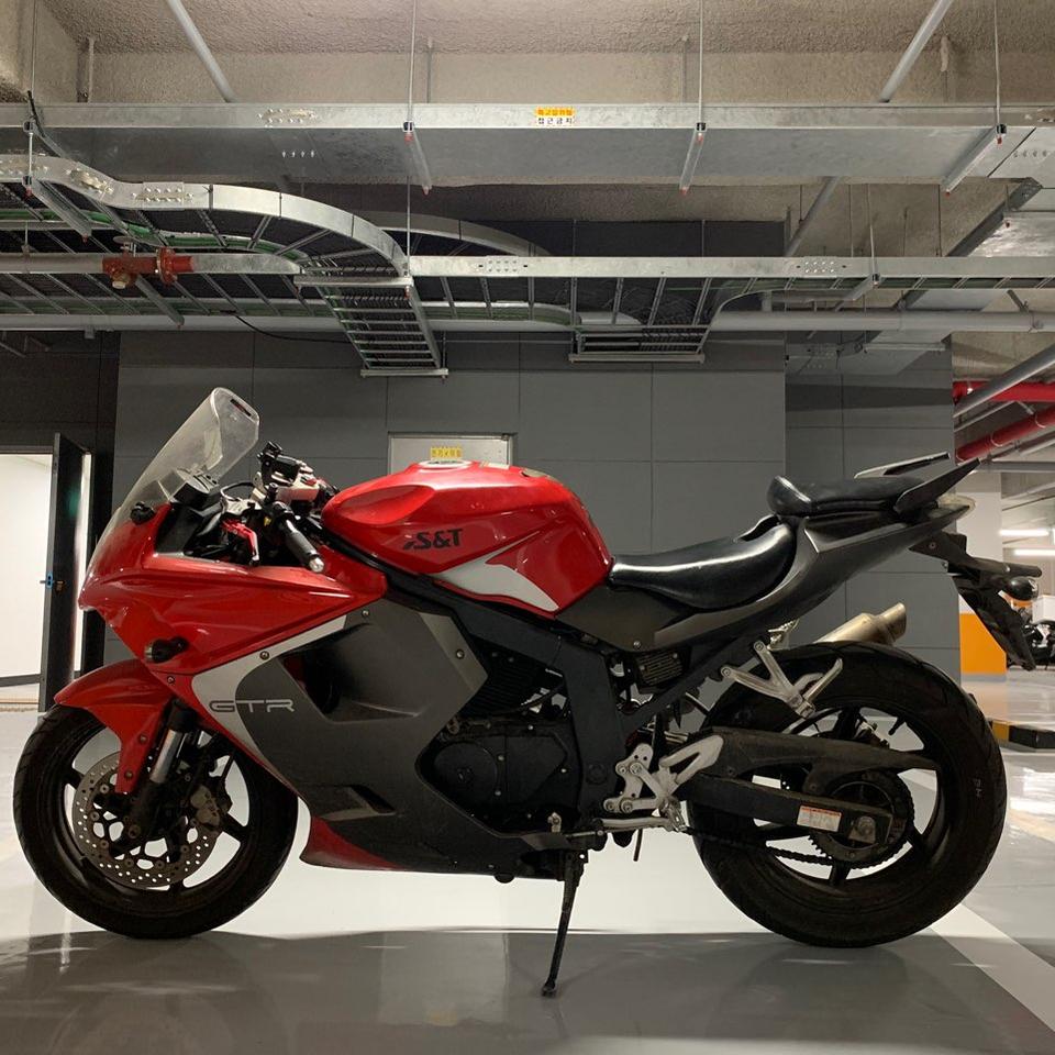 ★KR모터스 코멧125 13년식★