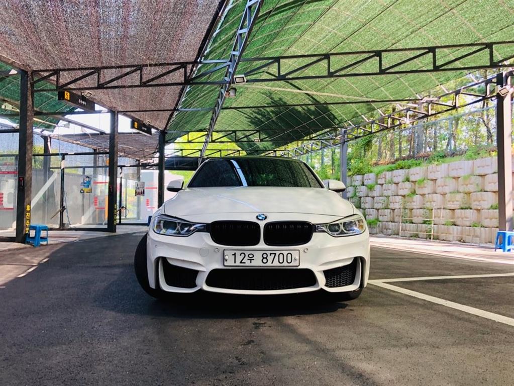 BMW 3시리즈 320d 세단