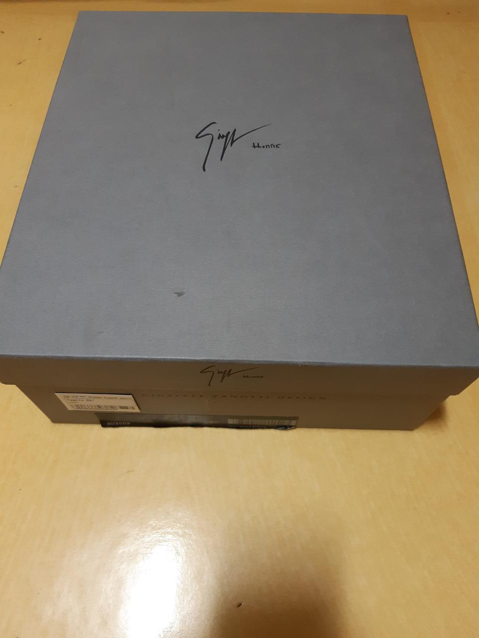 쥬세페 자노티 (Guiseppe Zanotti) 스니커즈 판매합니다