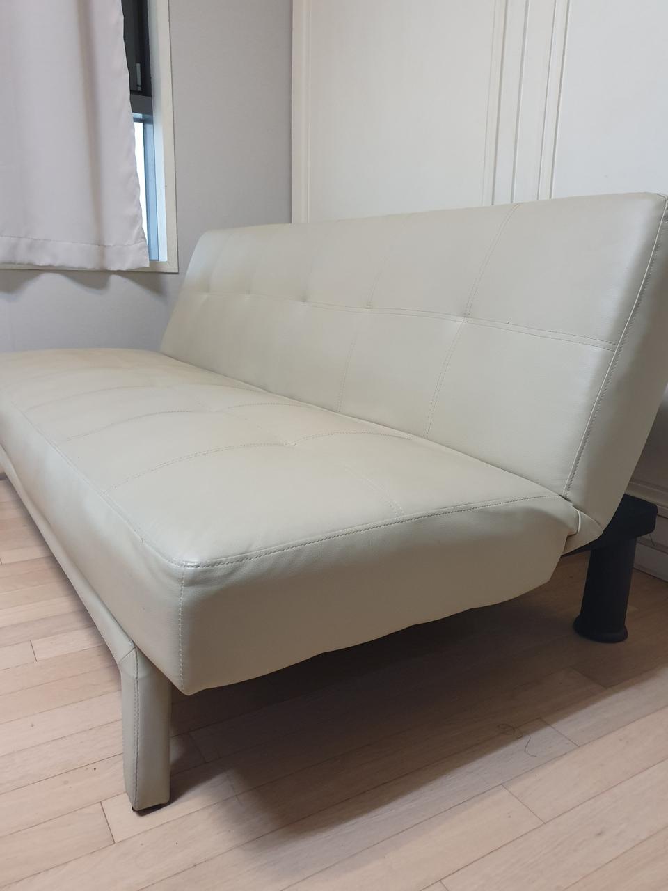 깔끔한 고급 쇼파베드 1년사용 이사급매 4만5천원에~