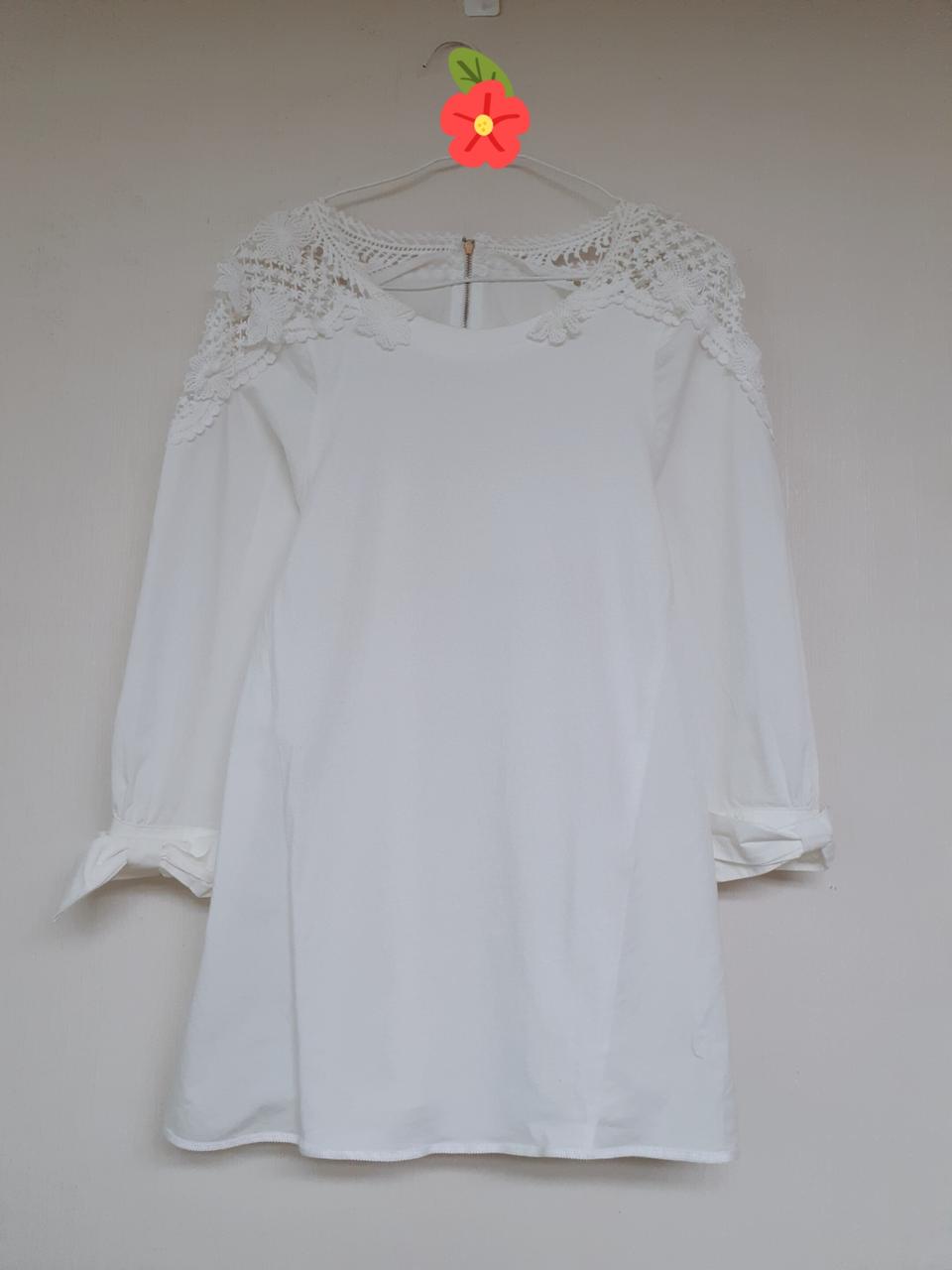 소매리본 뒷지퍼블라우스