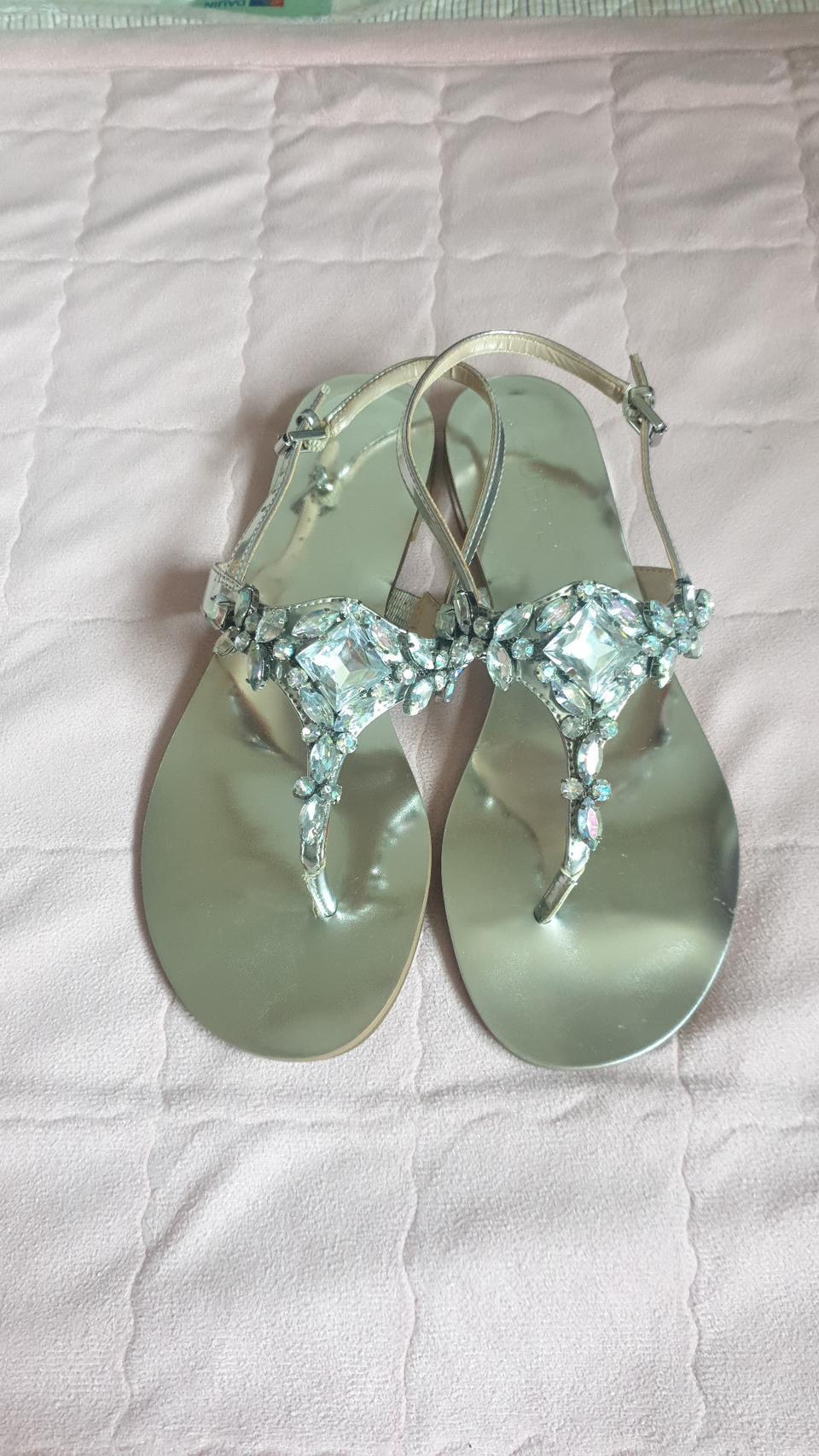 게스 ♡여름샌들