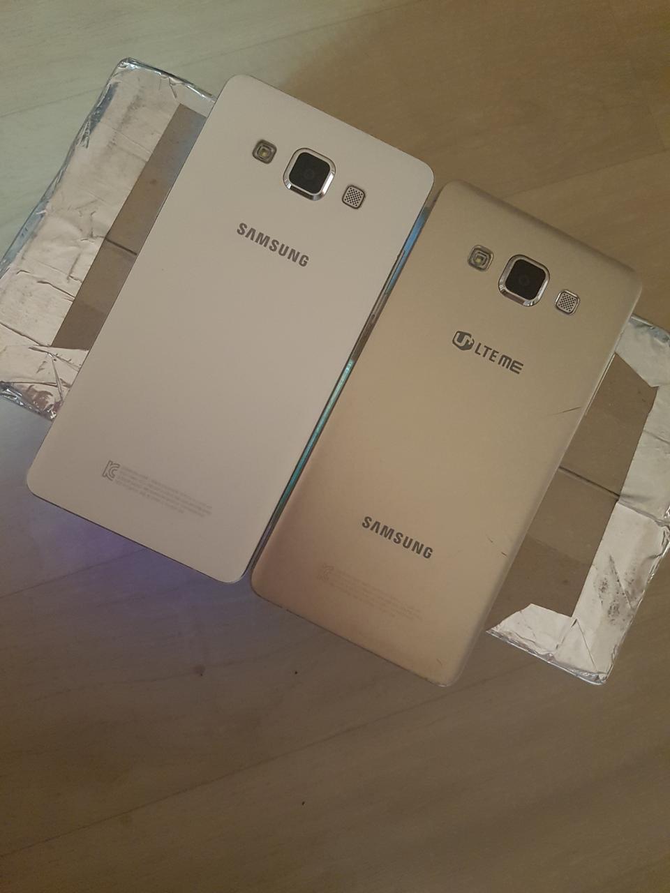 갤럭시 a5 15기가 로즈골드/화이트 팝니다.