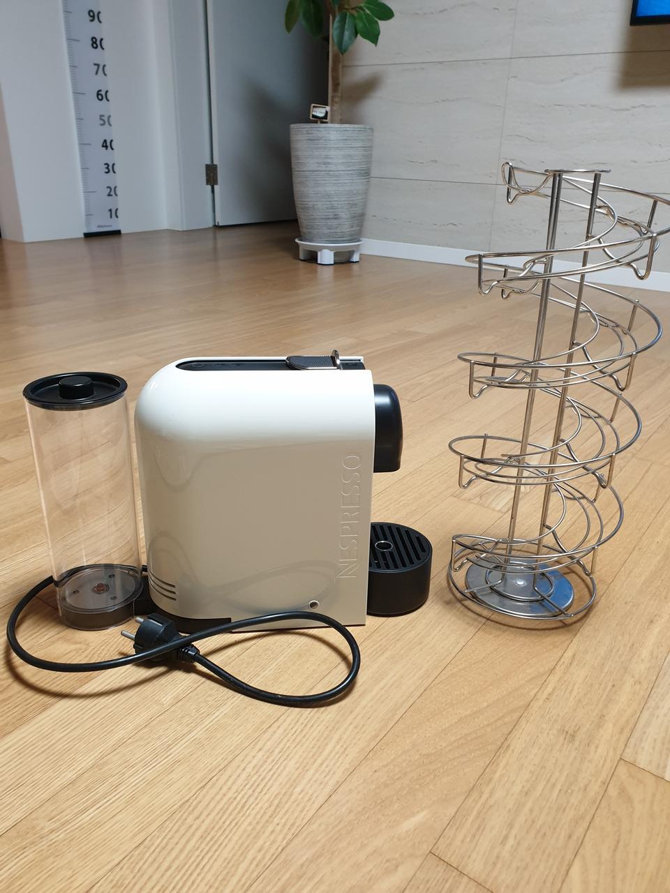 네스프레소 C50 커피 머신+캡슐 거치대