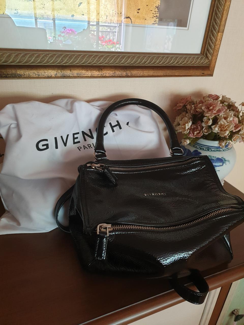 지방시 판도라 가방 (미디움)