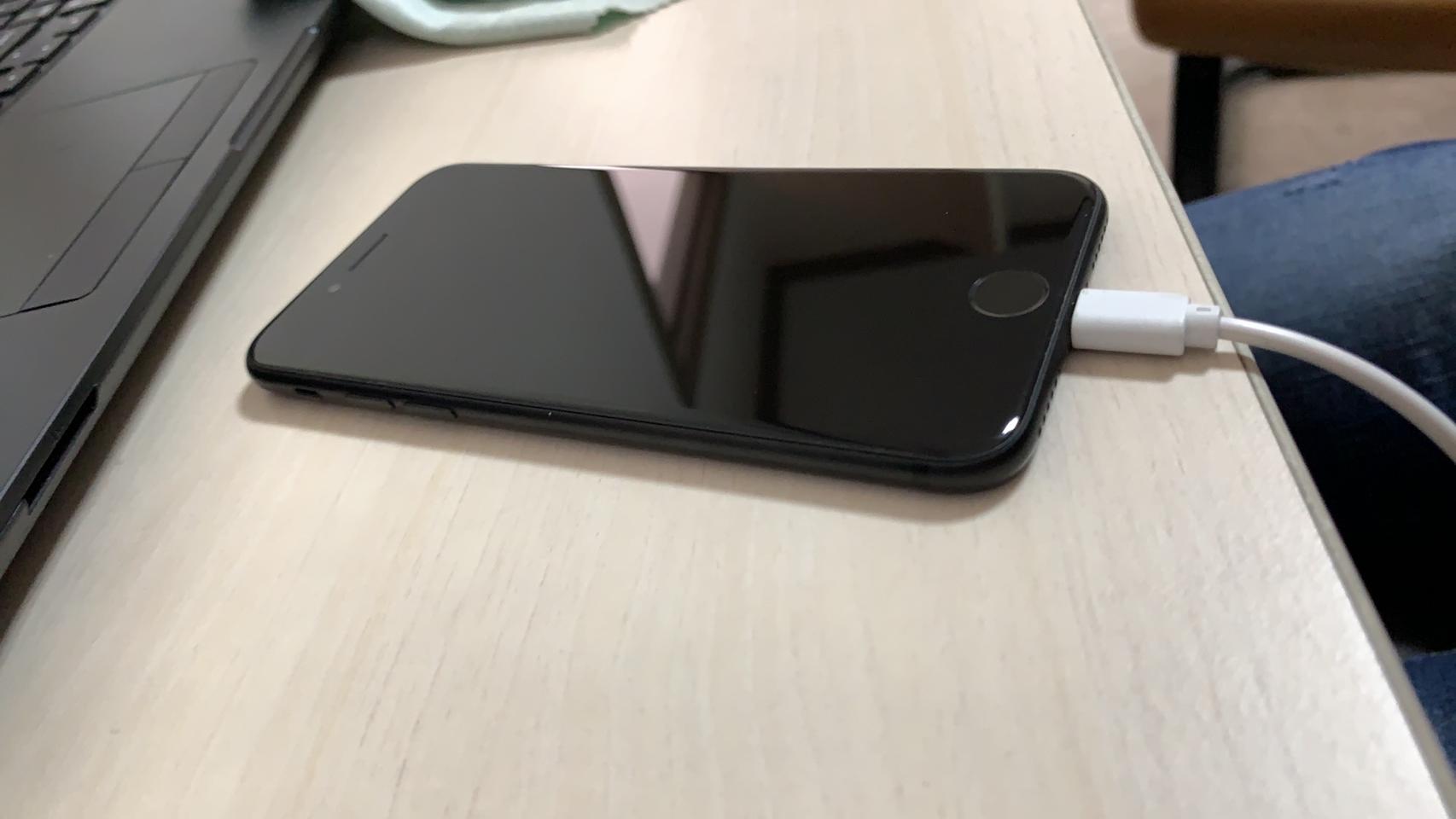 아이폰 7 32G 매트블랙 A급 배터리96%