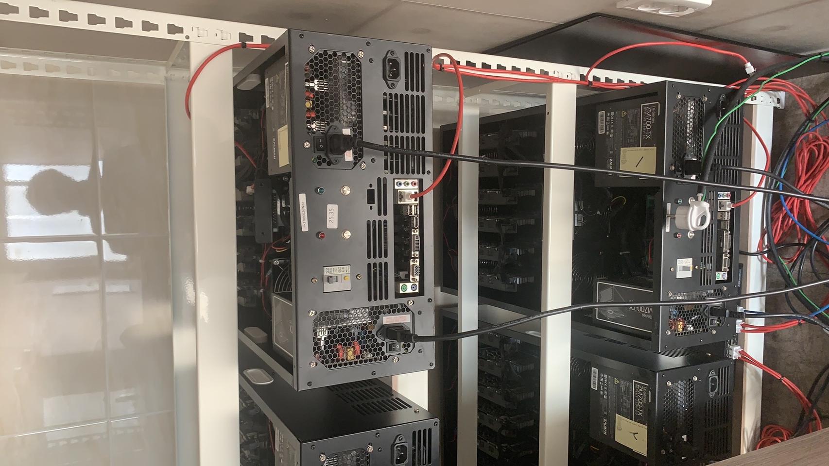 코인 채굴기입니당! 가격제시 부탁드립니다