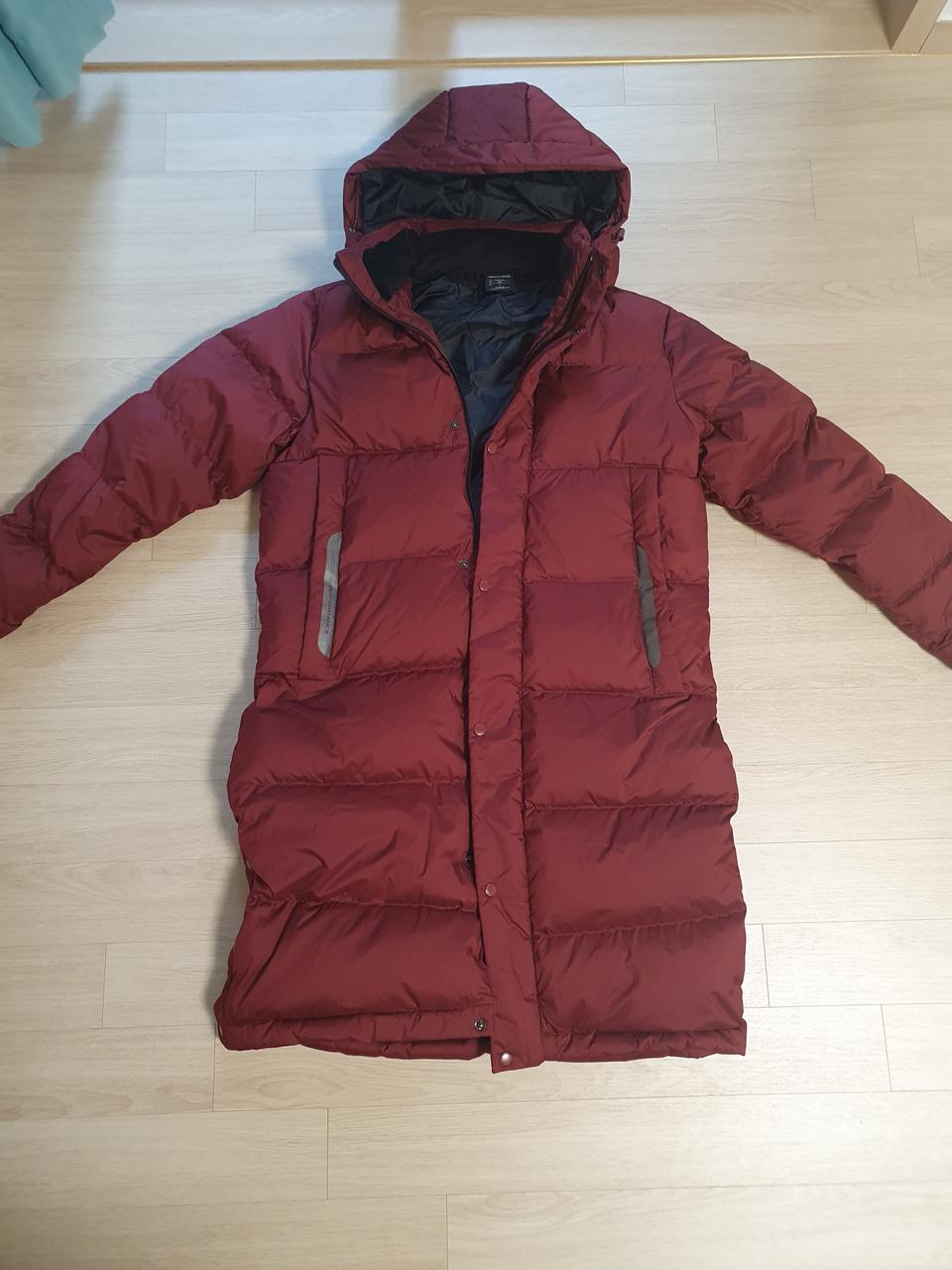 스케쳐스 롱패딩 와인색상 100팝니다