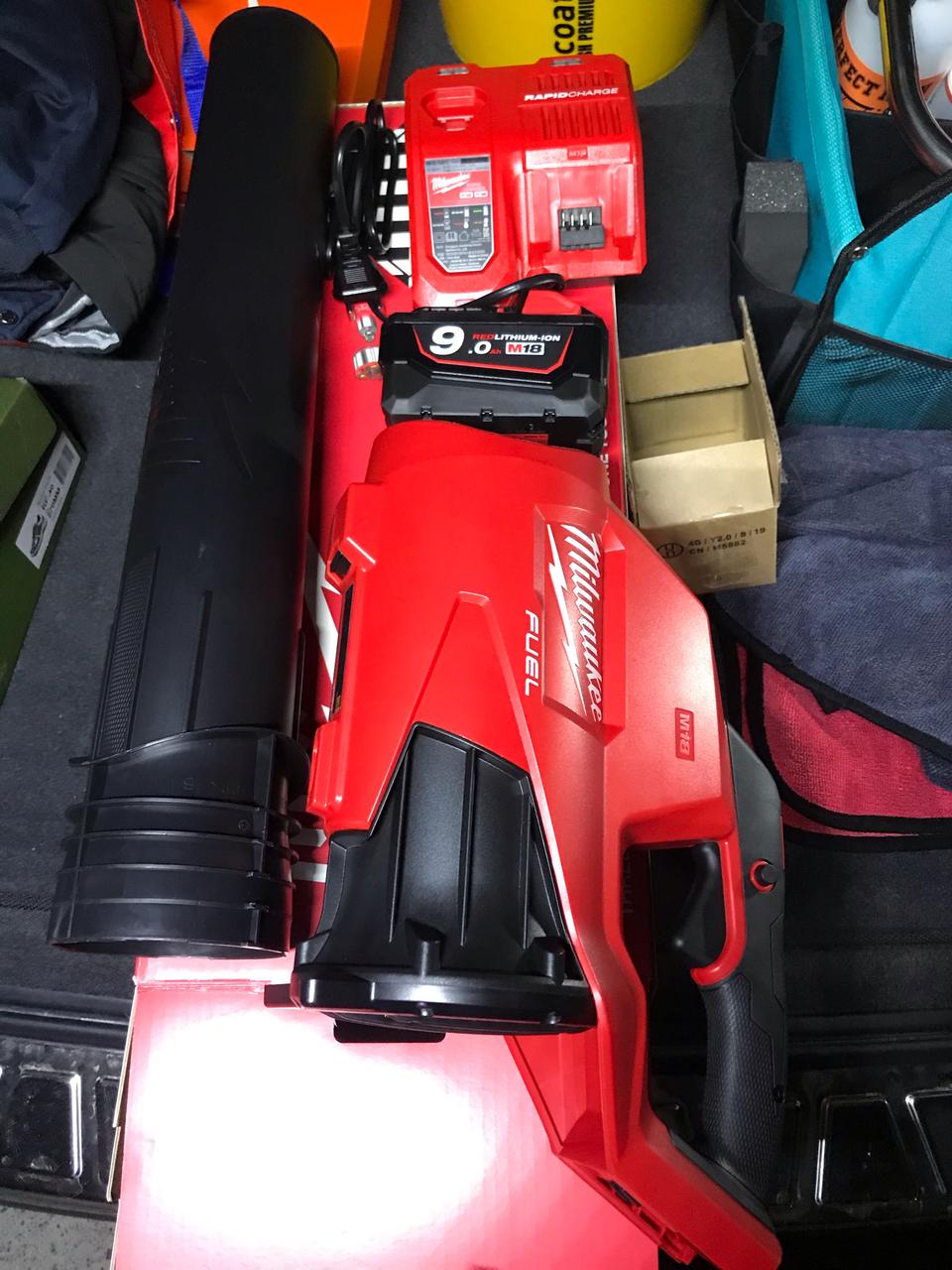 밀워키 대포송풍기 (M18 FBL-901) 팝니다