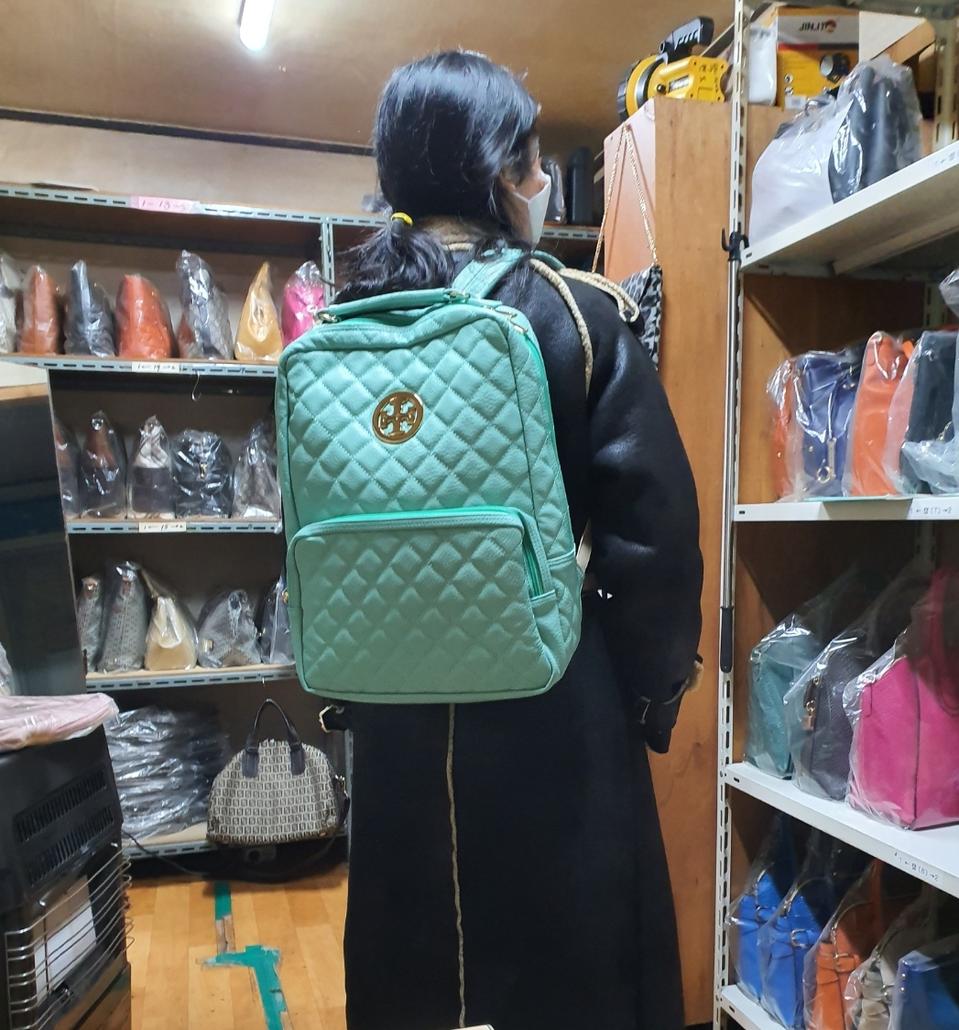 가방창고 땡처리