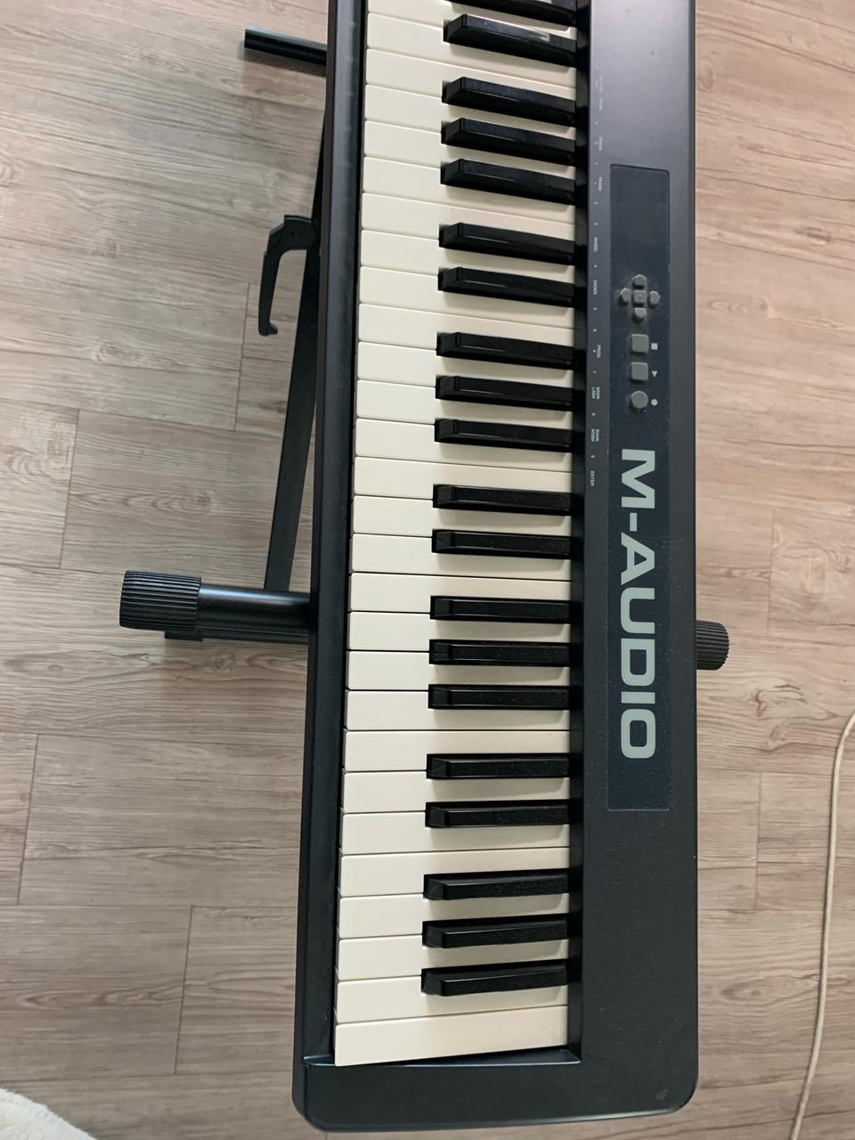 M-Audio Keystation 88 건midi 키보드