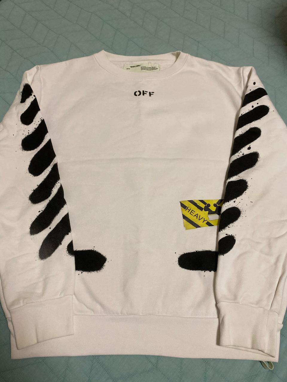 오프화이트 맨투맨