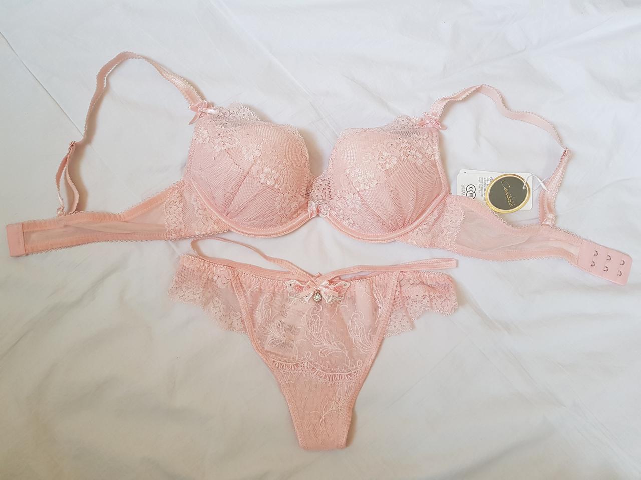 비비안 75B 세트, 아르마니 85B 세트