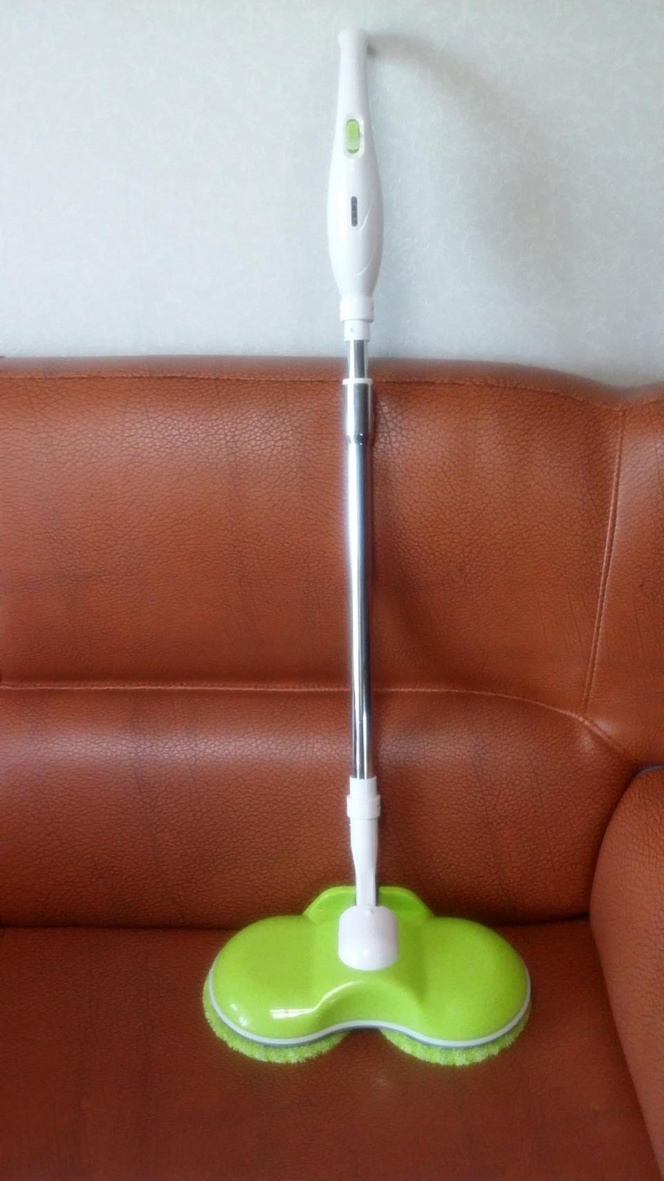 충전해 쓰는 회전 물걸래 청소기