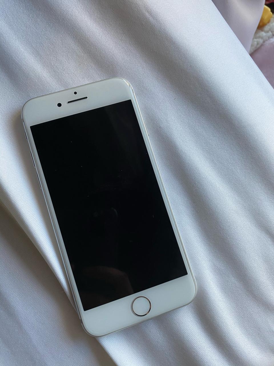 아이폰7 실버 판매합니다