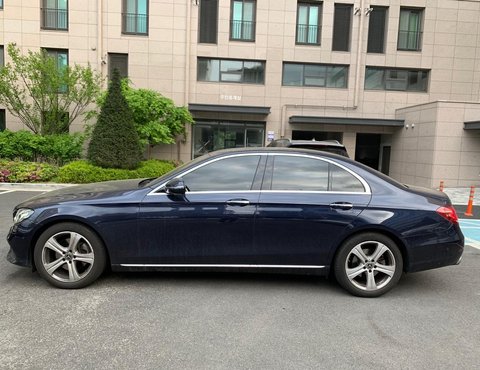 벤츠 E 클래스 E200 아방가르드의 이미지