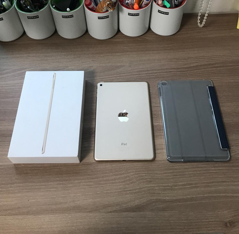 아이패드미니4 64 wifi 골드 판매합니다.