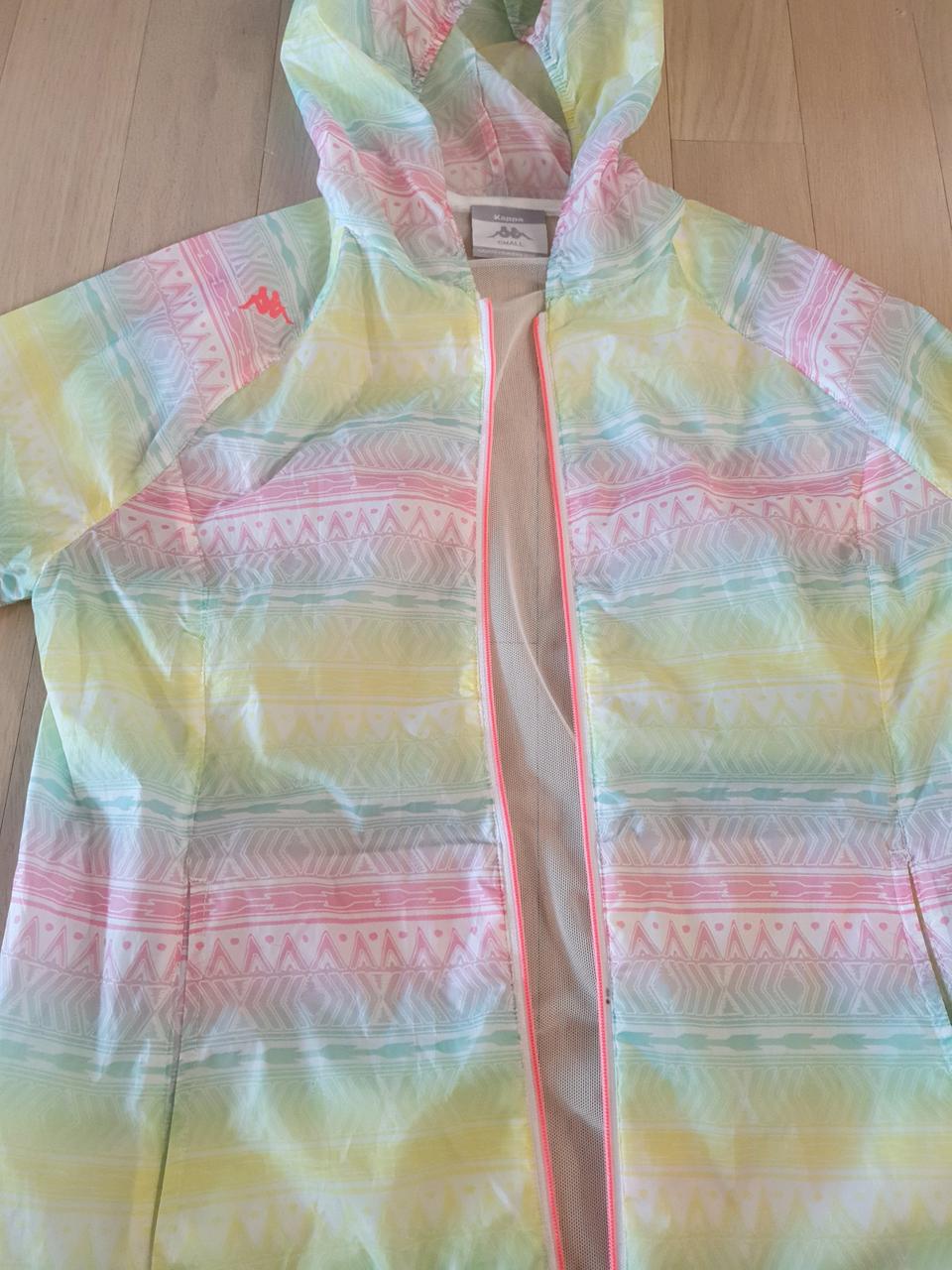 카파 바람막이 집업