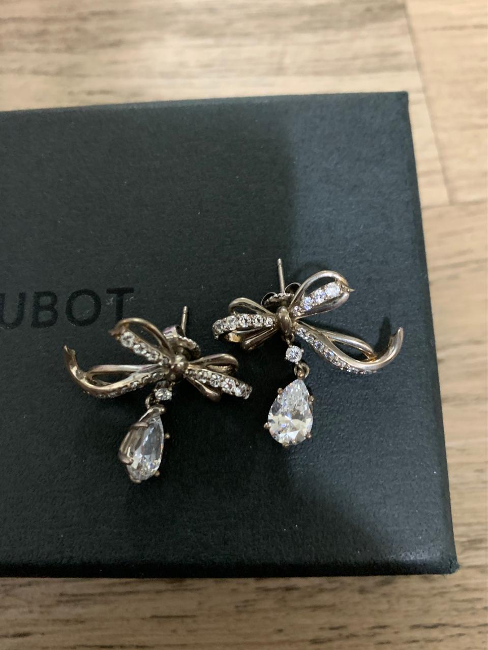 제이에스티나 리본귀걸이