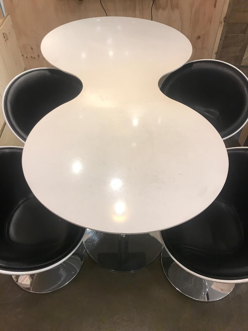 인테리어 탁자 테이블 볼의자