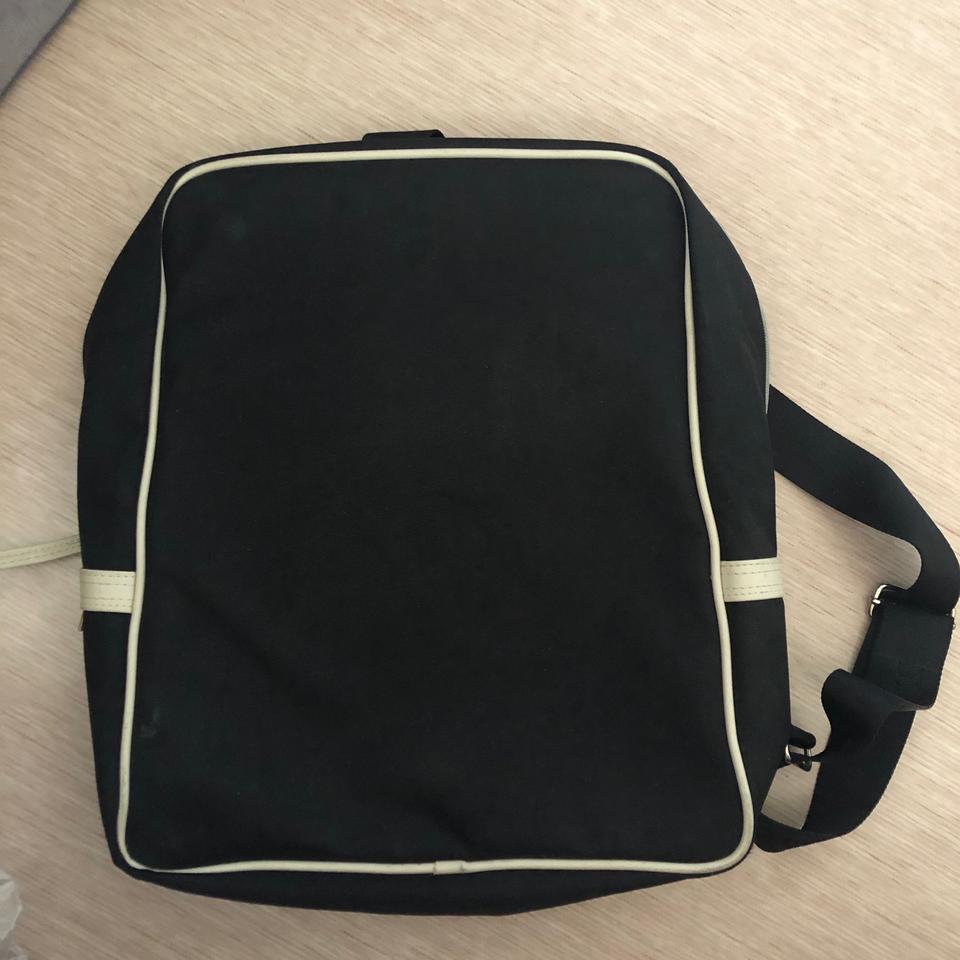 넓은 수납/깔끔 사각 백팩