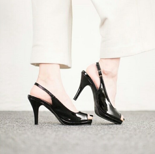 슬링백 오픈토 에나멜 힐