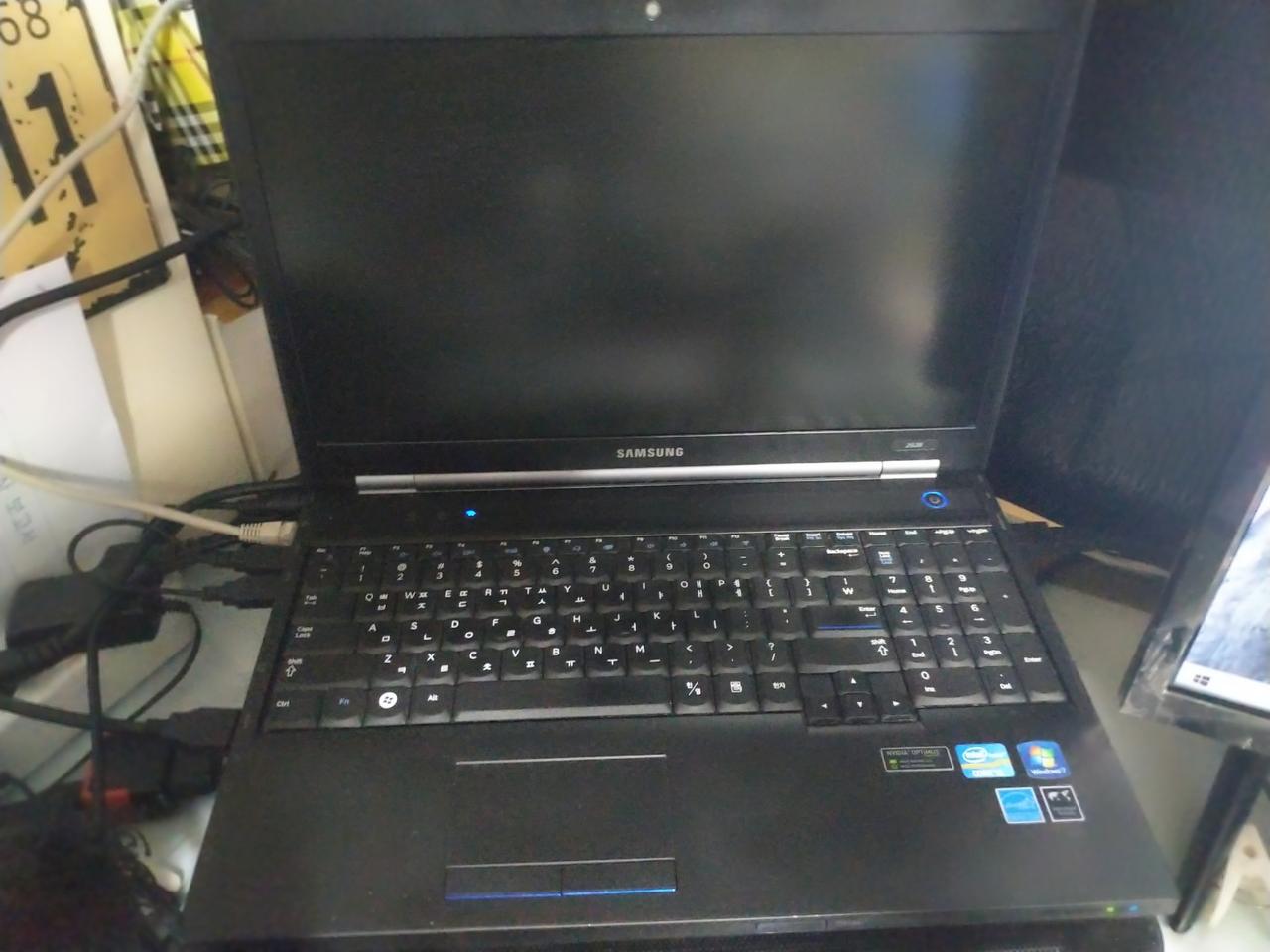 15인치 삼성노트북 팔아요 NT202B5C-S03G