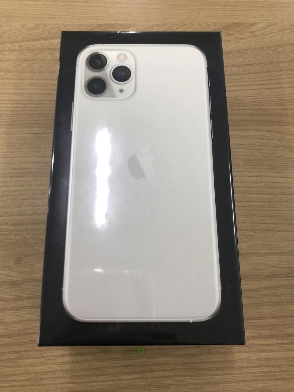 아이폰11프로 실버(화이트) 64기가 자급제 새상품 판매합니다.