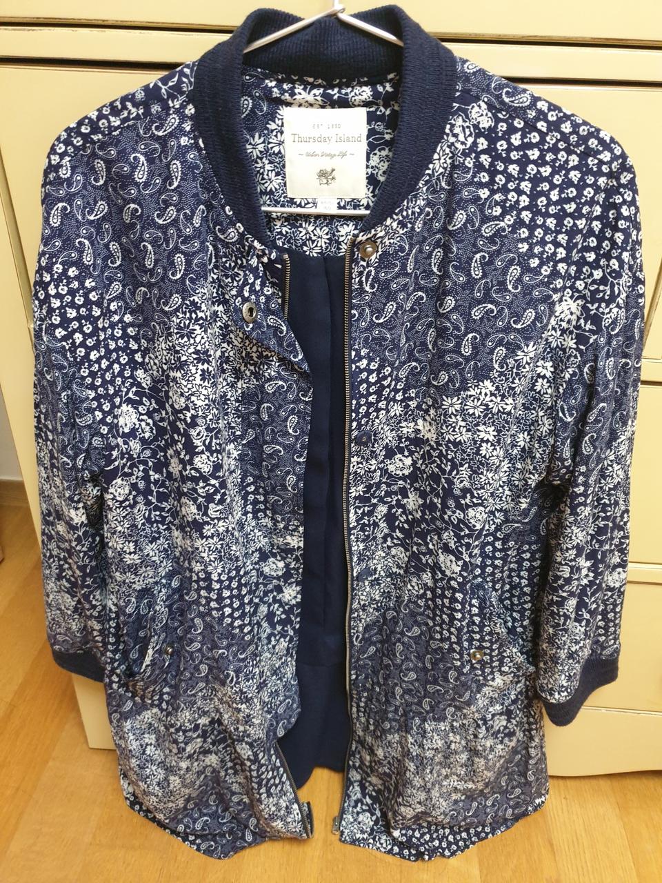 썰스데이아일랜드 자켓