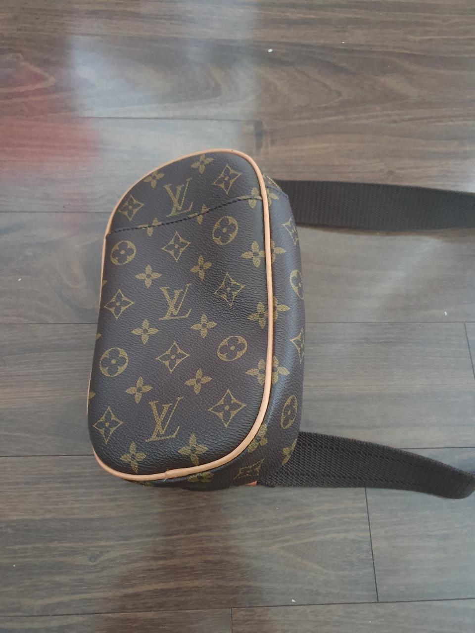 루이비통 슬링백