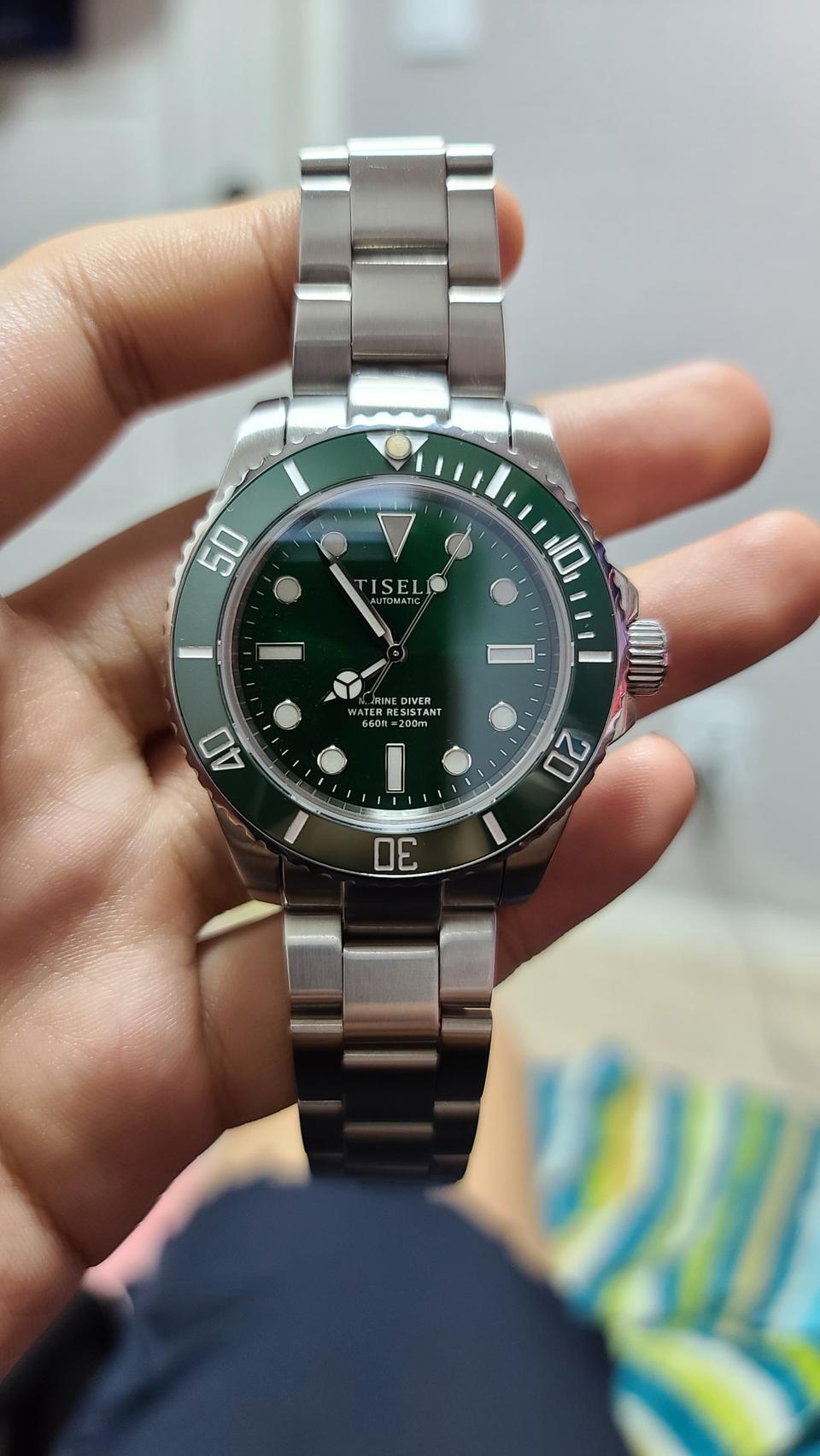 티셀 서브마리너 논데이트 그린 판매합니다. 상태굿!