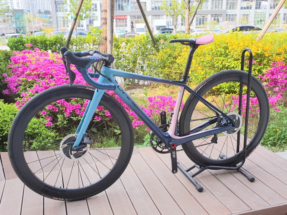 커스텀 로드바이크 데어바이크 프레임 울테DI2