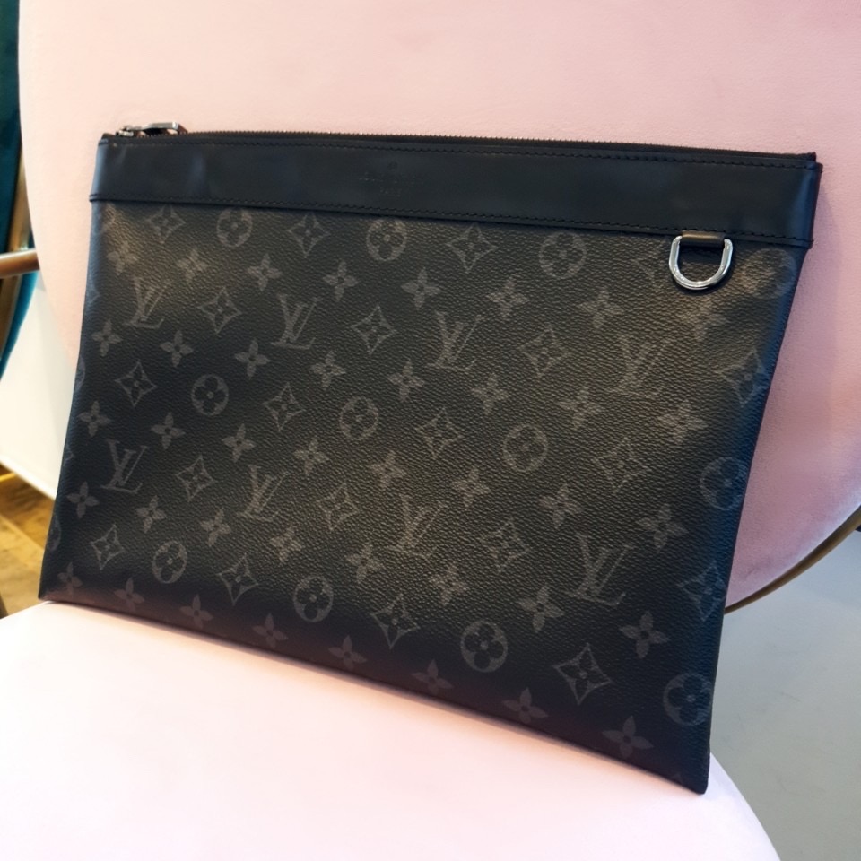 루이비통 포쉐트 아폴로 클러치백