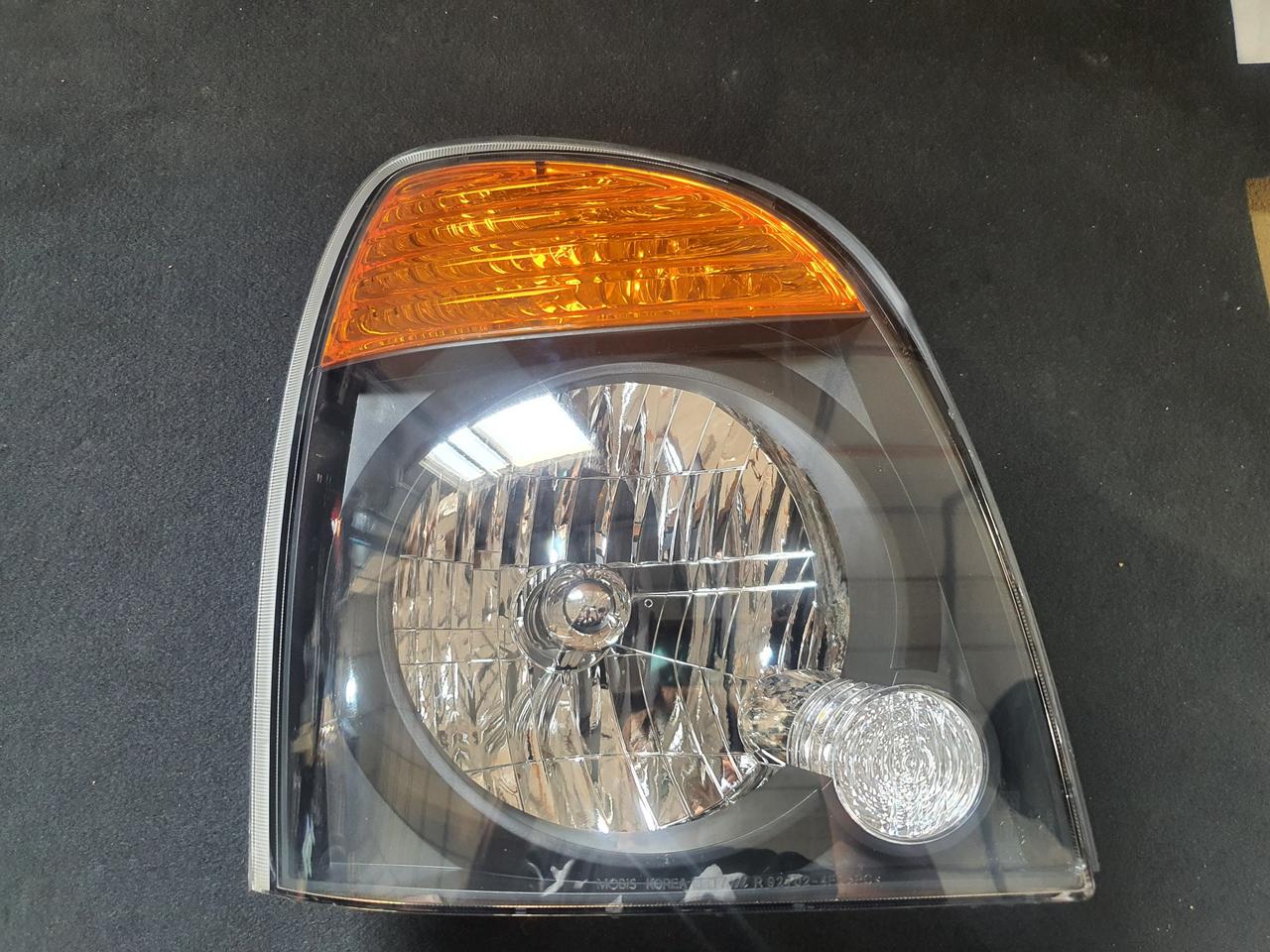 포터2  조수석 블랙베젤 타입 라이트 판매합니다