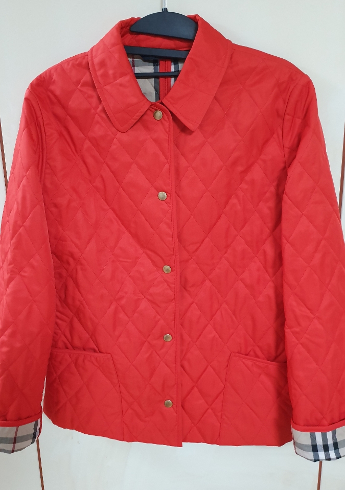 거의새것)) 정품 여성 버버리런던 다이아몬드 퀼팅 춘추 자켓