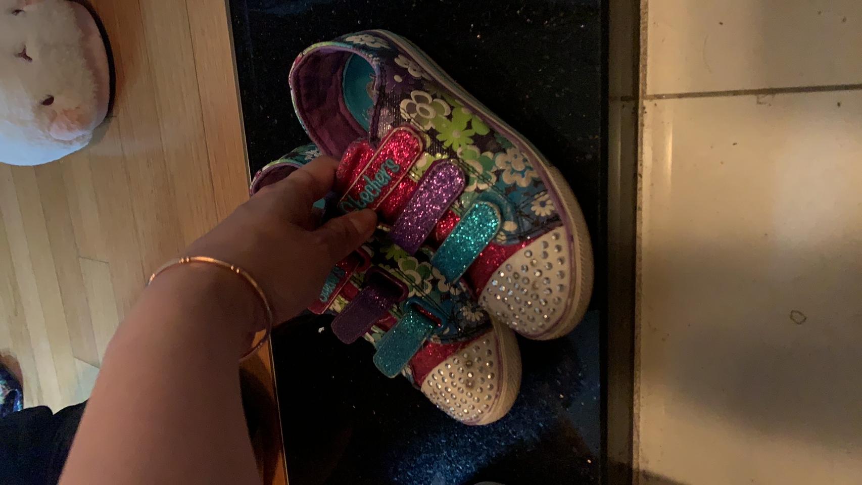 금액인하)여아 스케쳐스트윙클 바비 운동화 탑~~