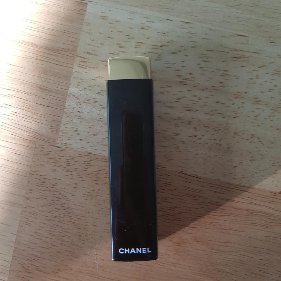 샤넬 루쥬 알뤼르 158