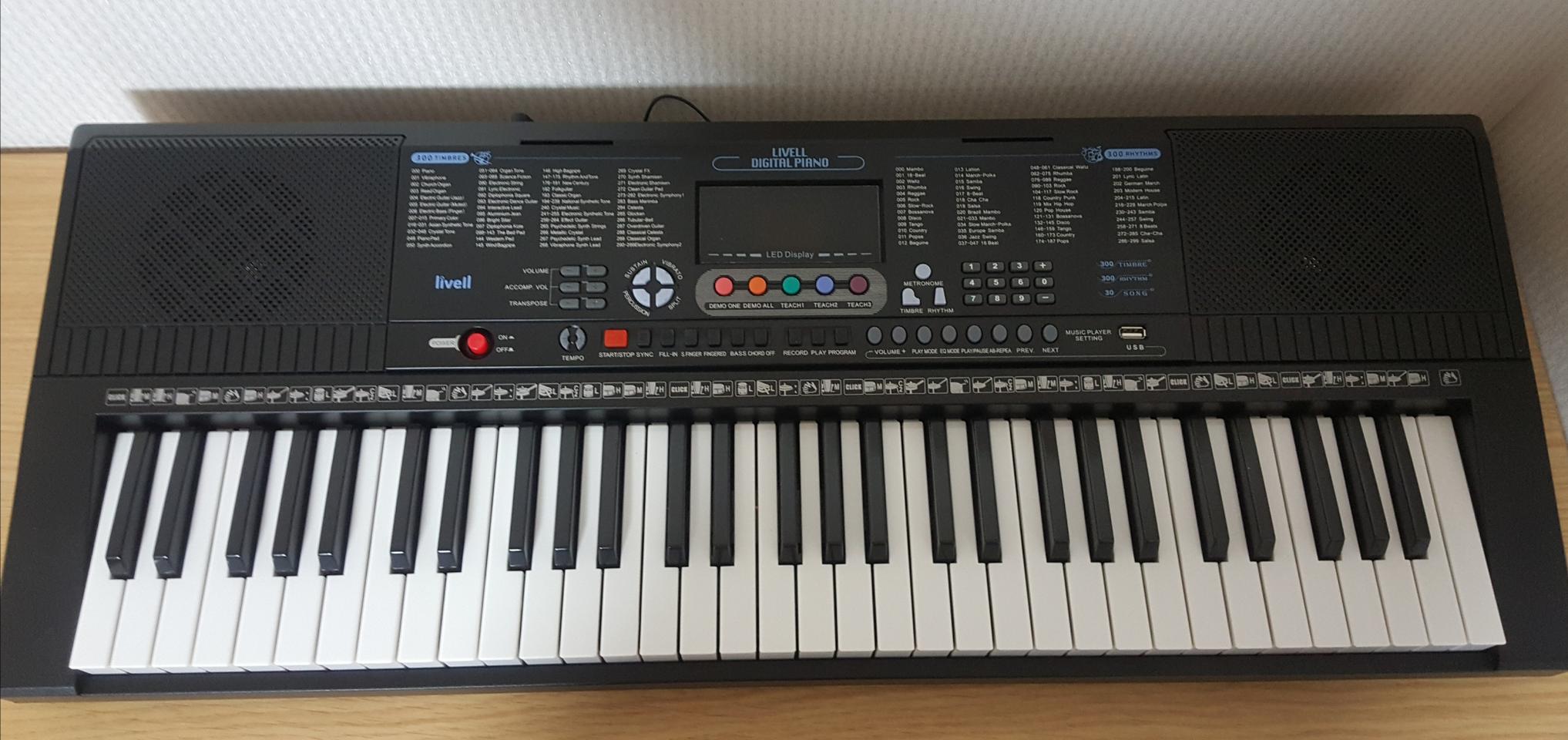 61건반/100% 새재품 /미개봉/디지털 피아노 배송비포함4만3천