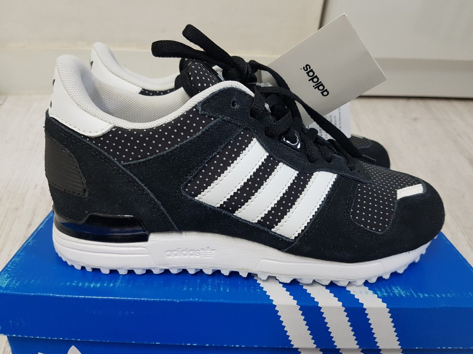 아디다스 운동화 225 새상품 정품 무료배송 절충불가