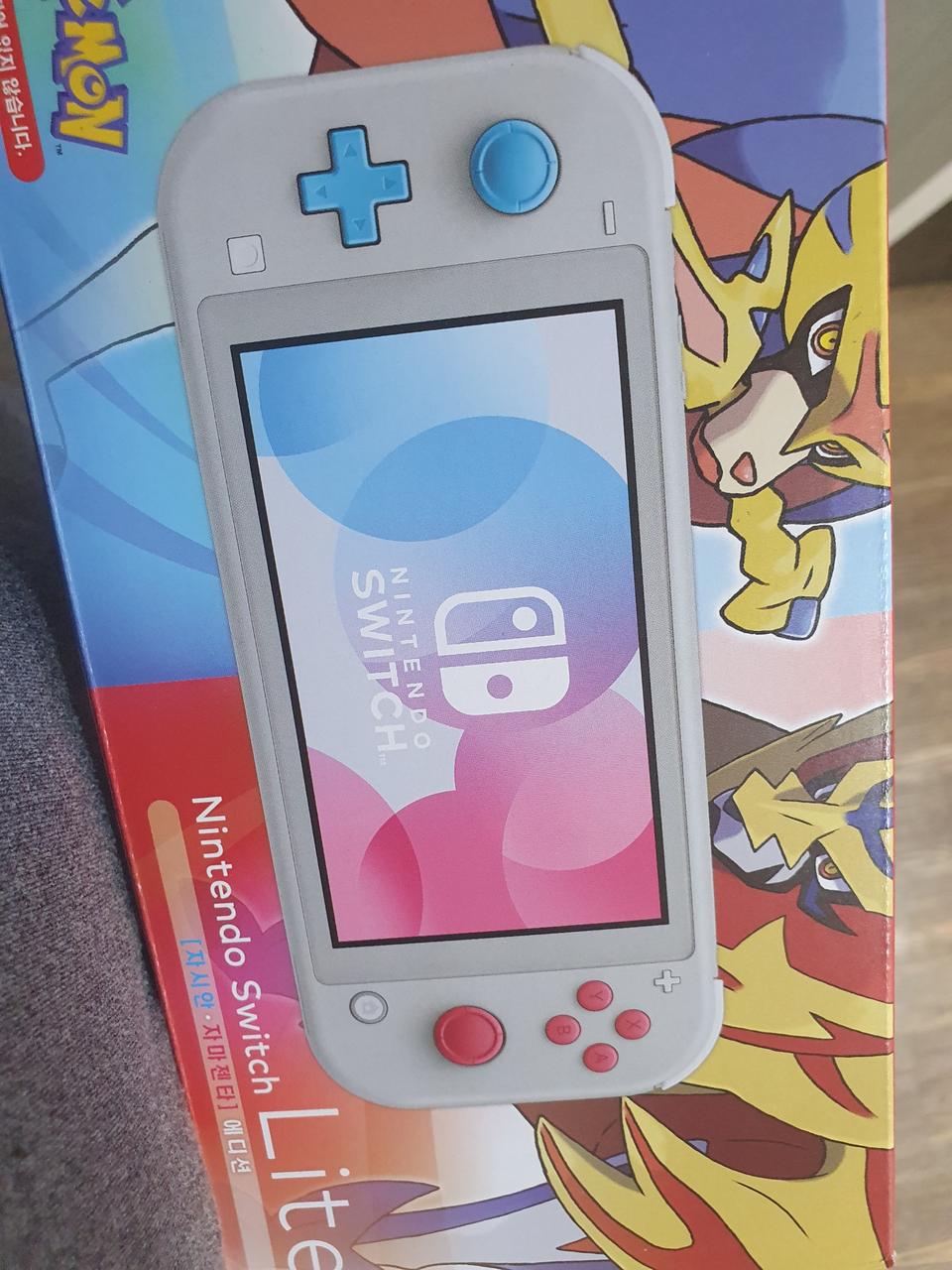 닌텐도 스위치 자마젠타 미개봉팝니다.