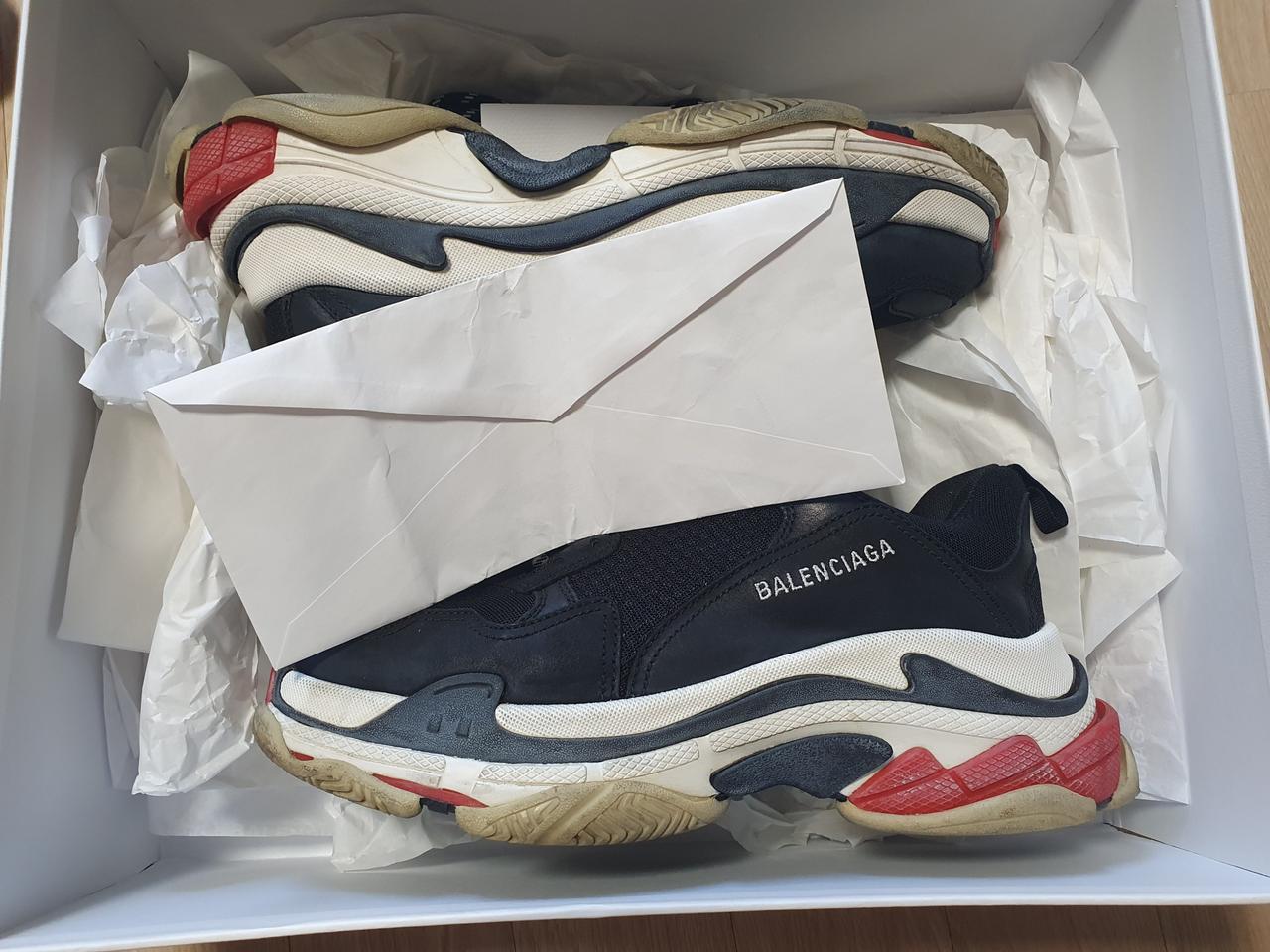 발렌시아가 트리플s