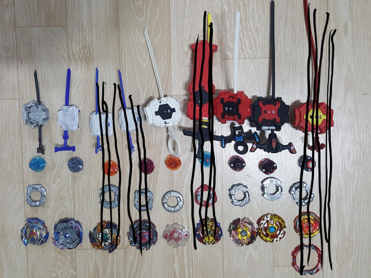 베이블레이드 버스트 팽이 팝니다.