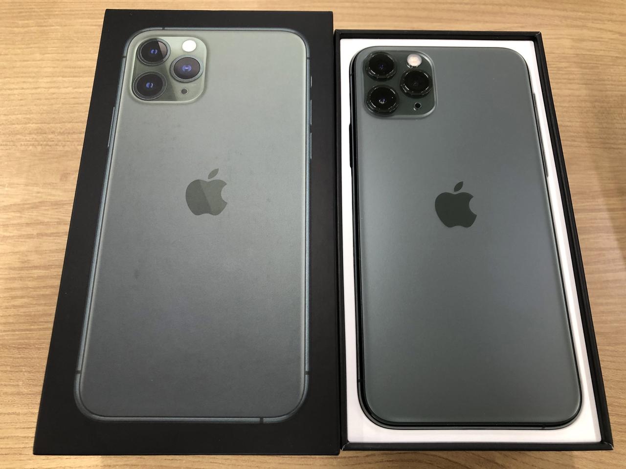 아이폰11 프로맥스 자급제 256기가 블랙 새제품(미사용) 판매합니다.
