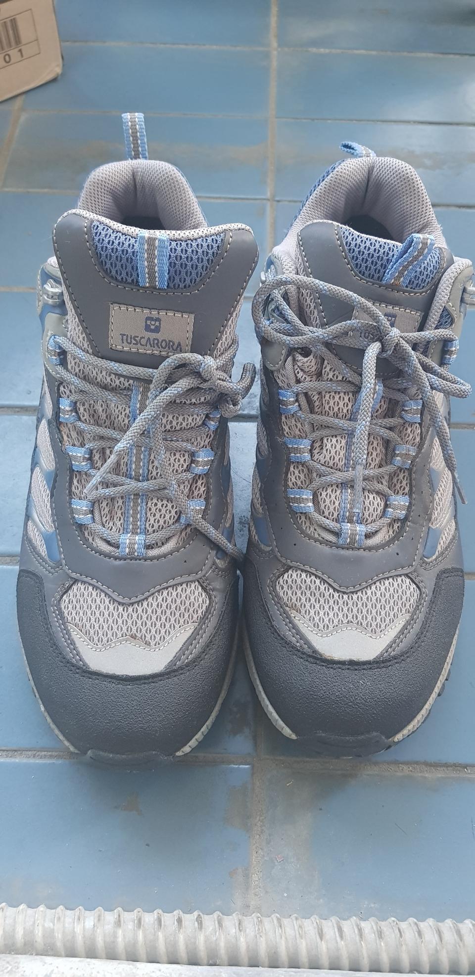 투스카로라 등산화 (280mm)