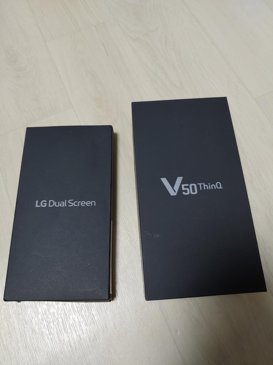 LG v50 특A+ + 듀얼스크린 + 무선고속충전기