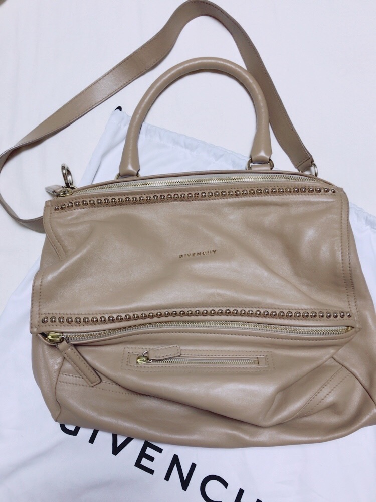 지방시 판도라 스터드 라지