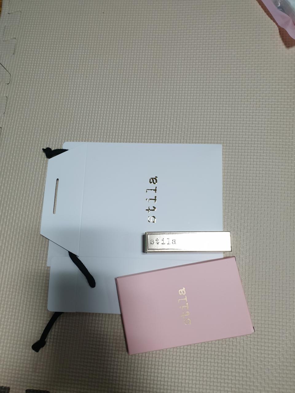 스틸라 리퀴드 아이섀도우 새상품 팝니다^^