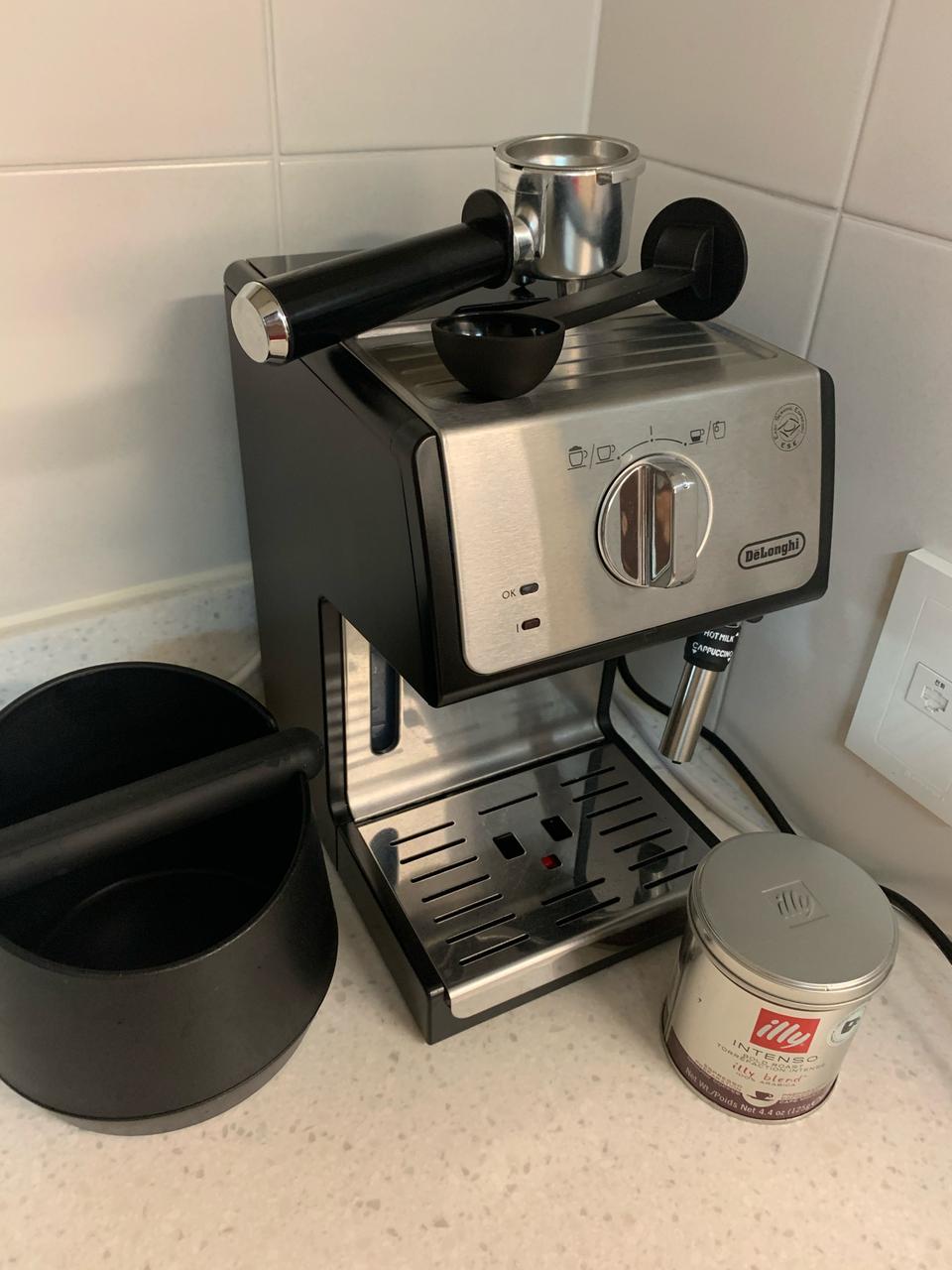 드롱기 반자동 에스프레소 커피메이커 ECP35.31